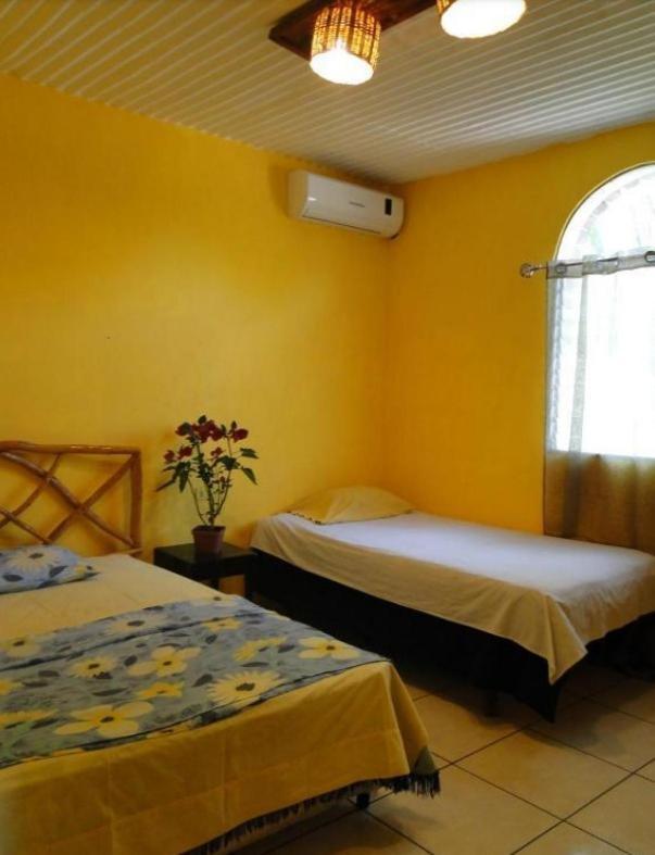 Hotel Caleta Сан Мигел Екстериор снимка